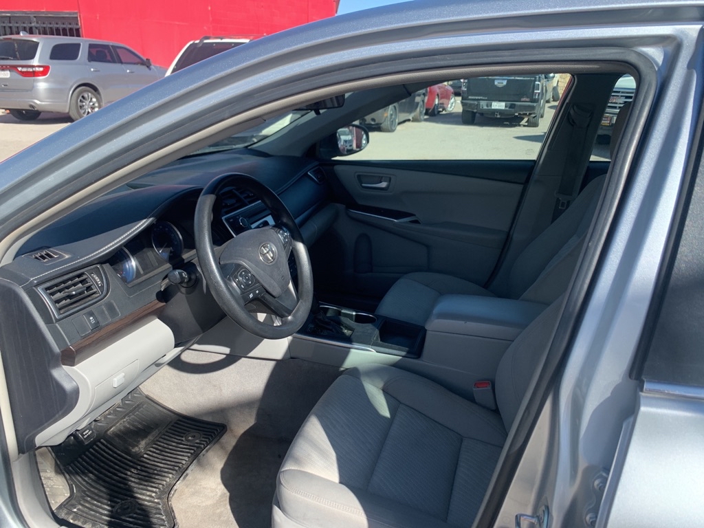 2016 TOYOTA CAMRY LE