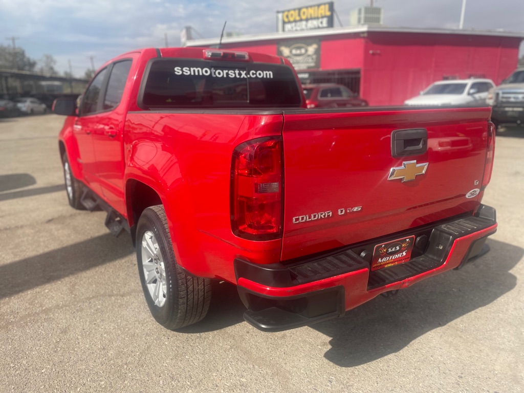 2017 Chevrolet Colorado LT photo 3