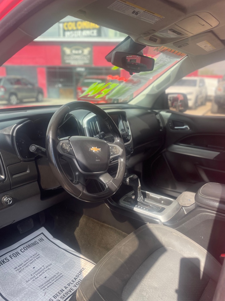 2017 Chevrolet Colorado LT photo 4