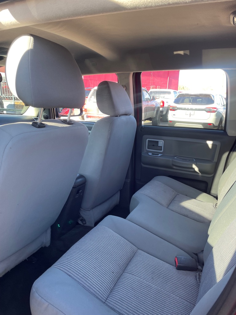 2011 DODGE DAKOTA SLT