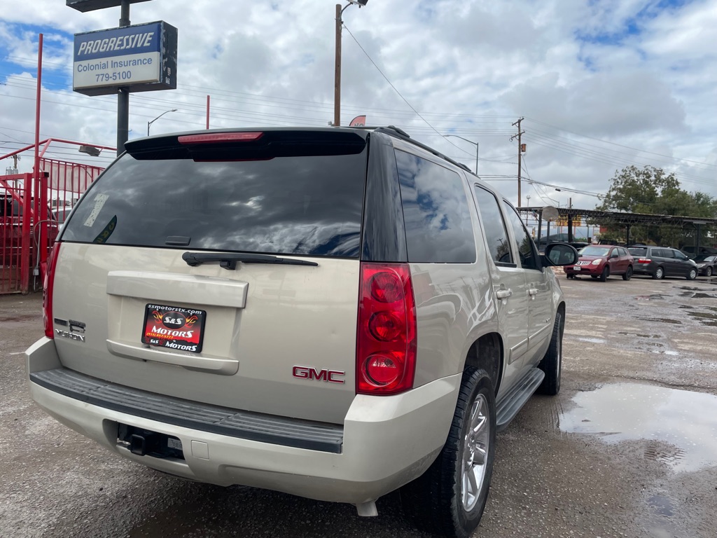 2012 GMC YUKON SLE