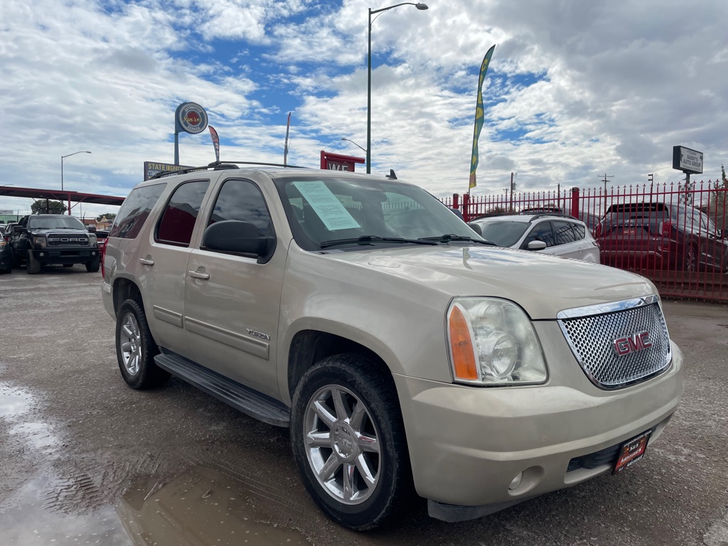 2012 GMC YUKON SLE