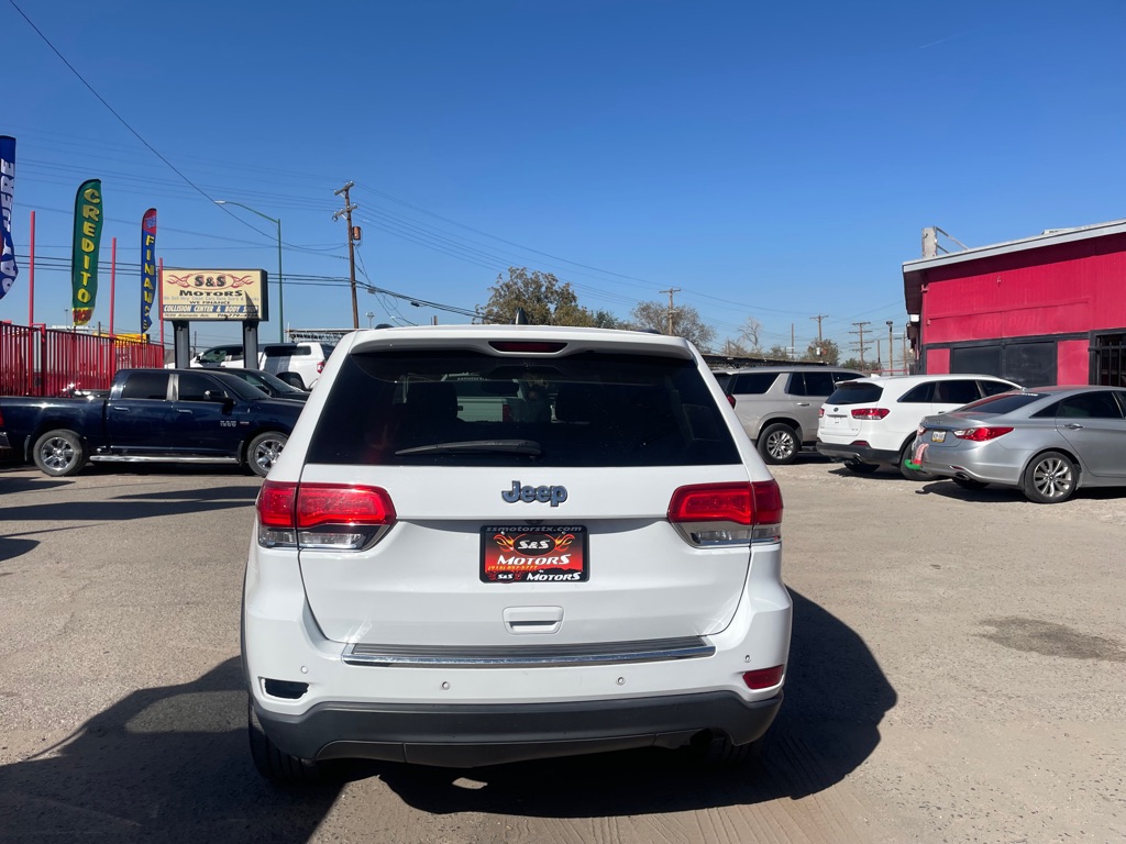 2017 Jeep Grand Cherokee Laredo photo 4