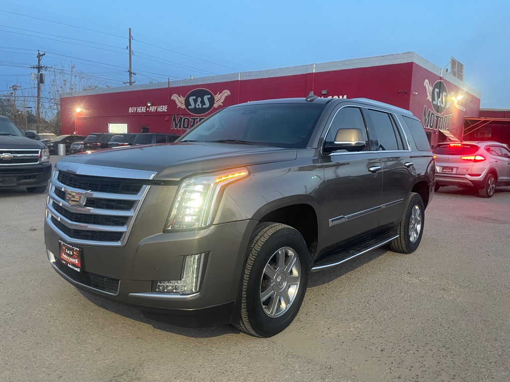 2016 Cadillac Escalade Luxury's photo
